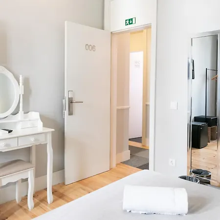 85 & By Ridan Hotel