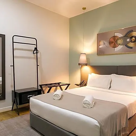 85 & By Ridan Lisbon