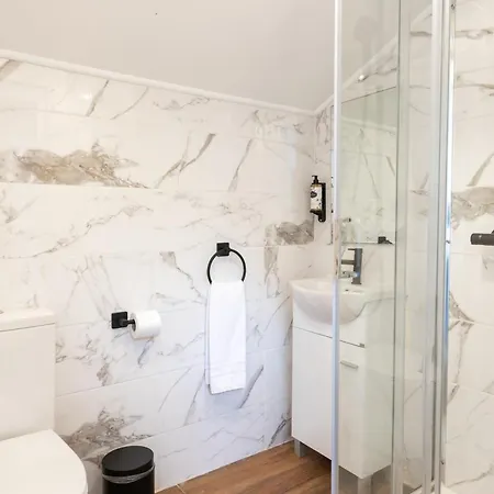 Hotel 85 & By Ridan 3*